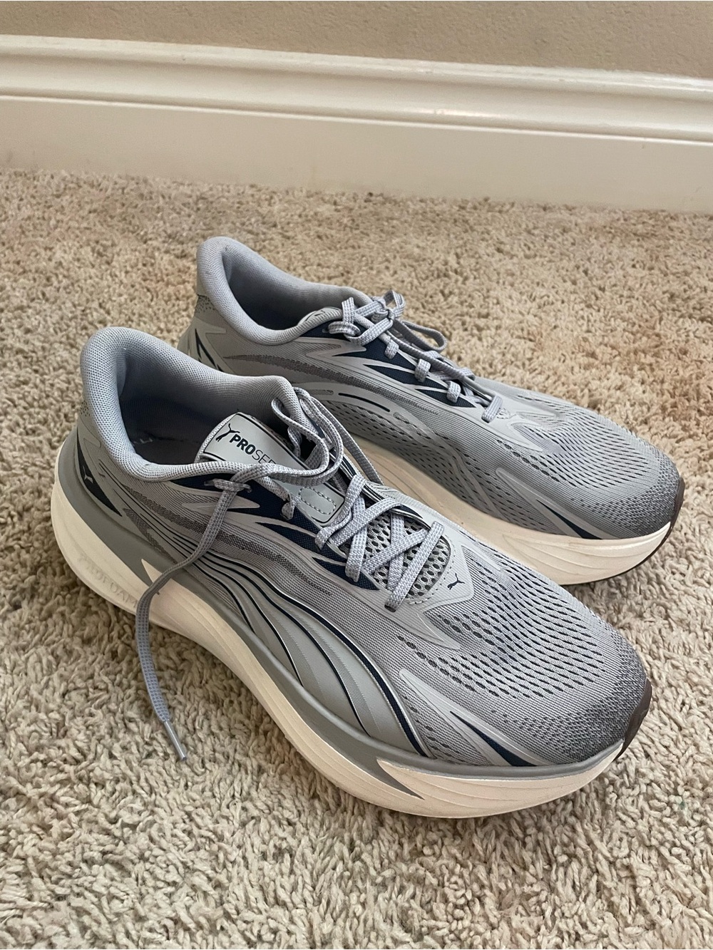 Puma Máxima Running Sneakers